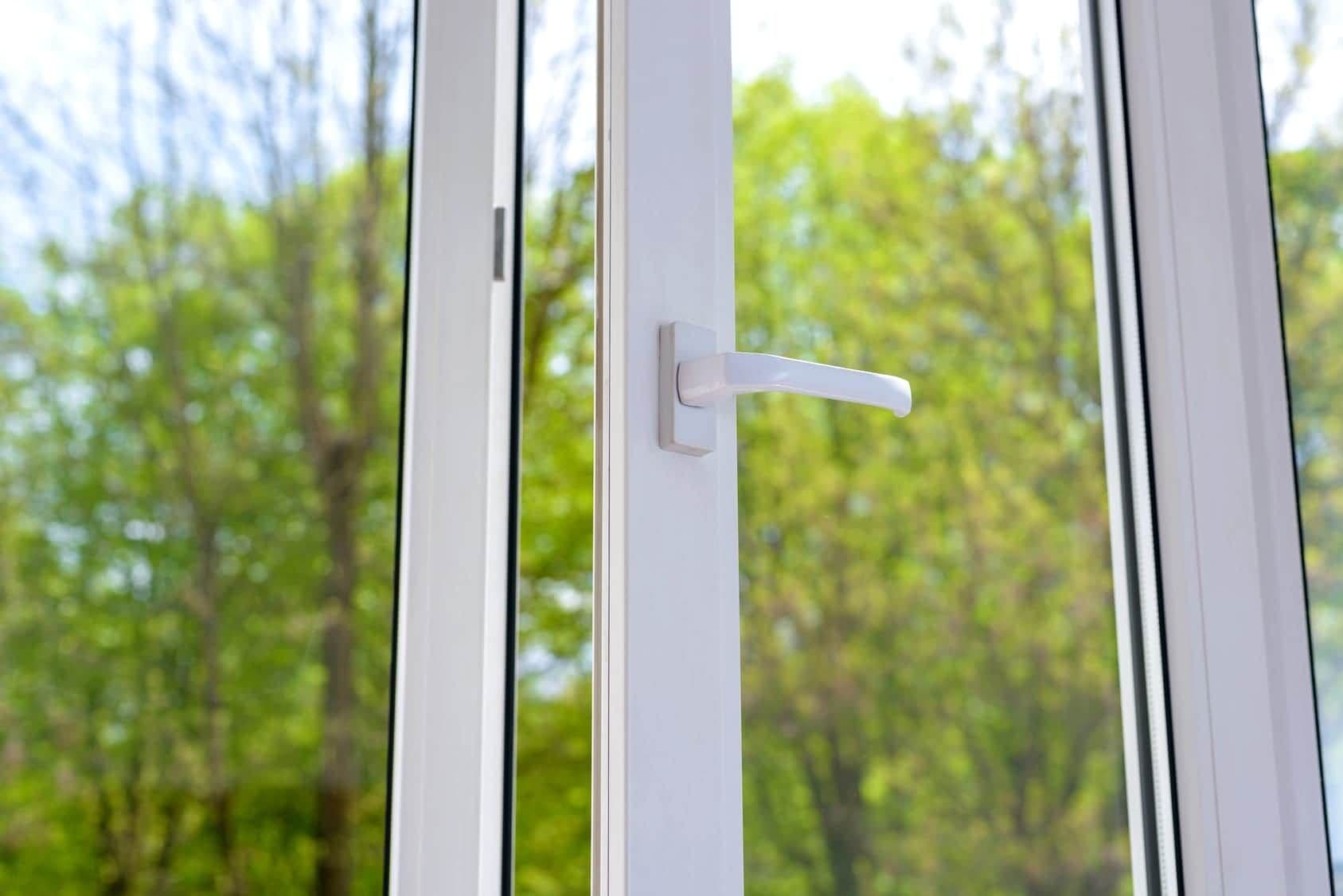 Vinyl Replacement Windows vs Fiberglass Windows Virginia Beach